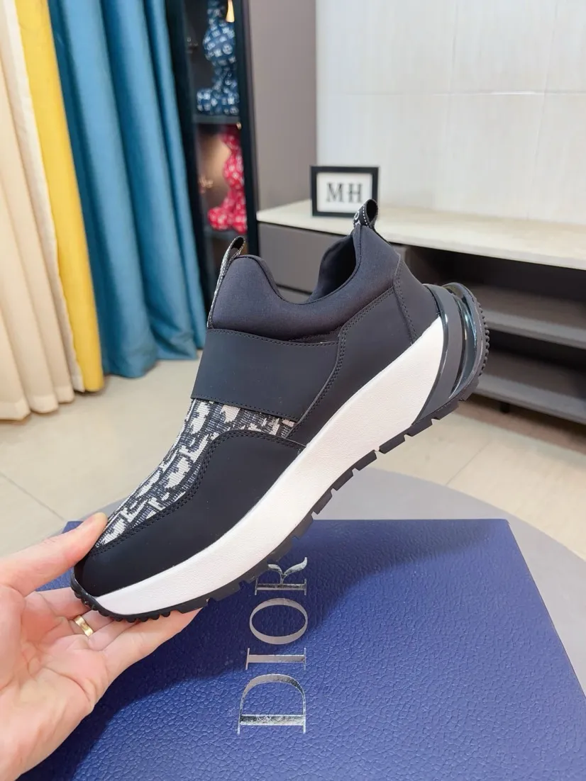 Men's men's shoes 💰438🌹🌹【Dior】Best-selling official website world premiere🔝High-end men's shoes brand official website latest series: The upper is made of imported cowhide with specially designed fabrics➕Mesh breathable lining. Make walking more convenient and comfortable! Compared with the official quality, Midea’s 1:1 replica. Create a fashionable personality to set off your uniqueness! A must-have for trendy men! Classic style. Men's sizes: 38-44.